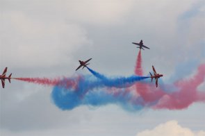 f1_redarrow1.jpg f1_redarrow1.jpg