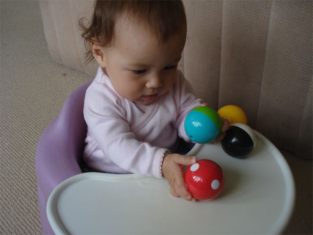 6_playingballs