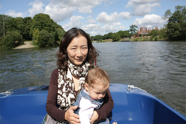 8_thamesboat